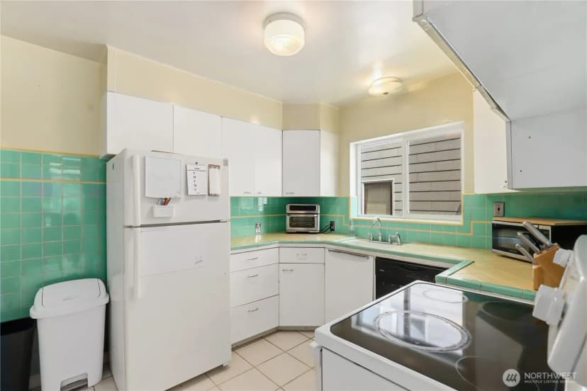 Property photo for 305 S 35th Street, Tacoma photo 8