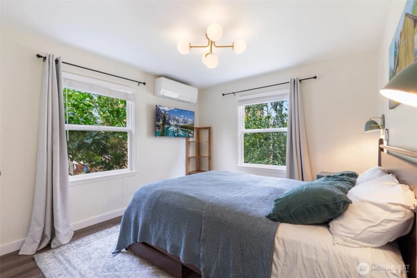 Property photo for 9440 35th Avenue Sw, Seattle photo 11