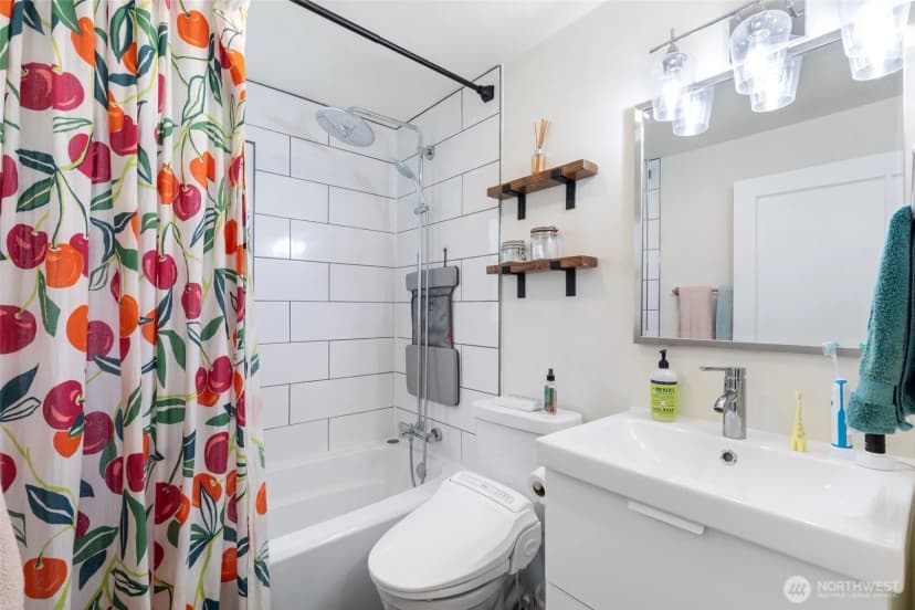 Property photo for 9440 35th Avenue Sw, Seattle photo 13