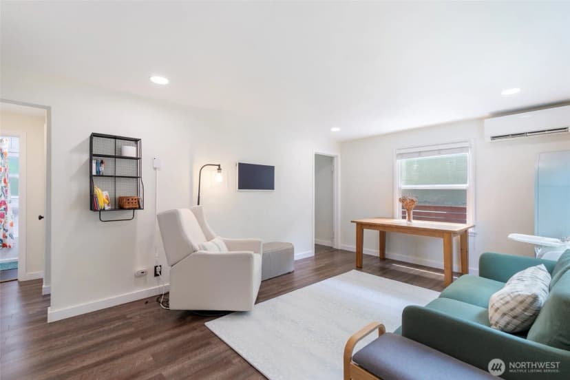 Property photo for 9440 35th Avenue Sw, Seattle photo 5