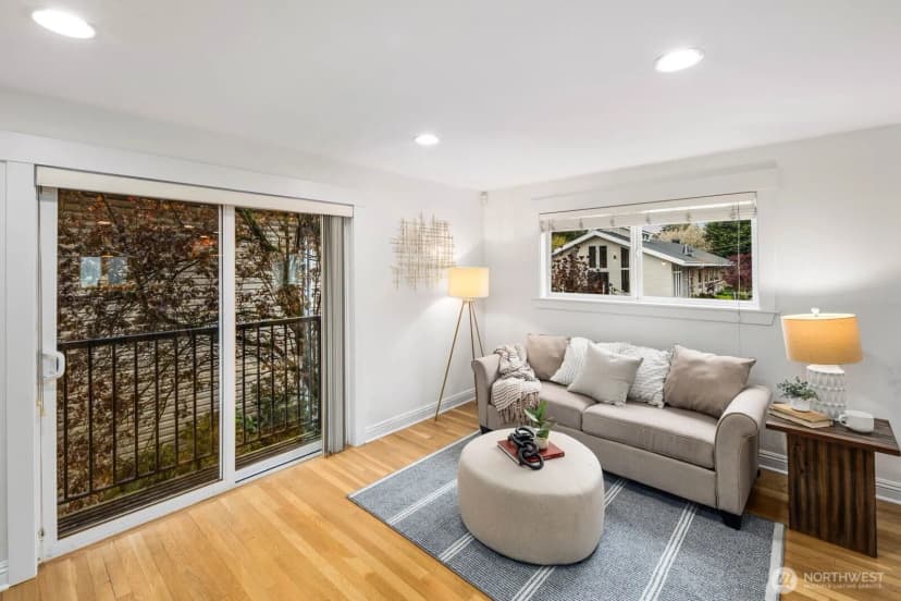 Property photo for 337 N 105th Street #a, Seattle photo 7