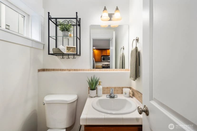 Property photo for 337 N 105th Street #a, Seattle photo 18