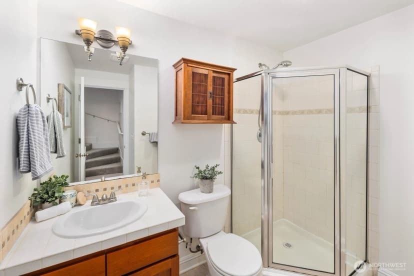 Property photo for 337 N 105th Street #a, Seattle photo 10