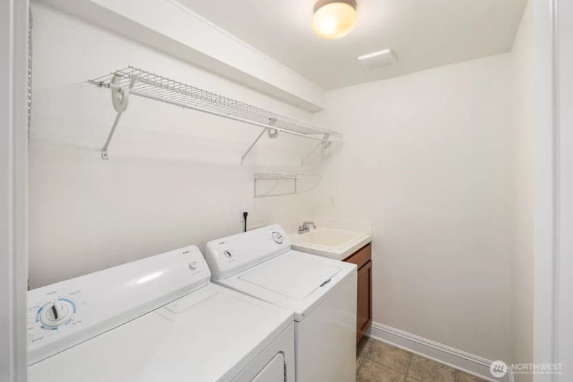 Property photo for 337 N 105th Street #a, Seattle photo 13