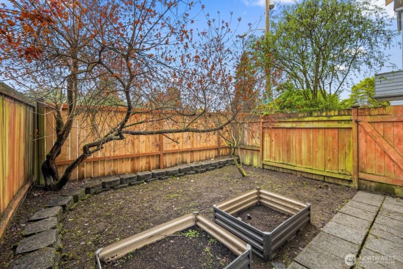 Property photo for 337 N 105th Street #a, Seattle photo 23
