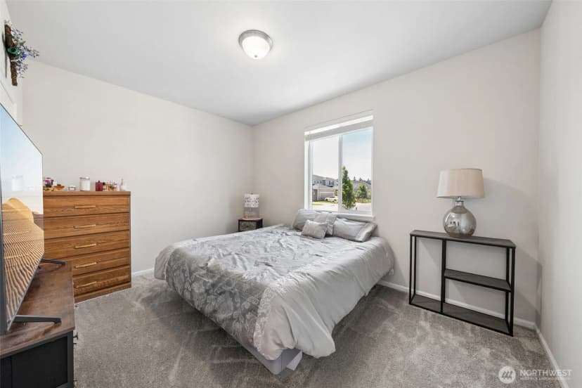 Property photo for 19429 Avenue Court E, Graham photo 31