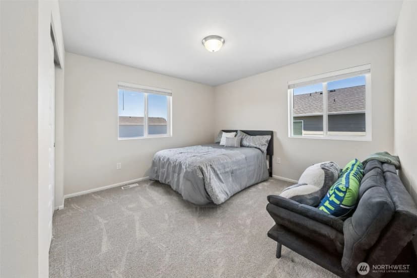 Property photo for 19429 Avenue Court E, Graham photo 16