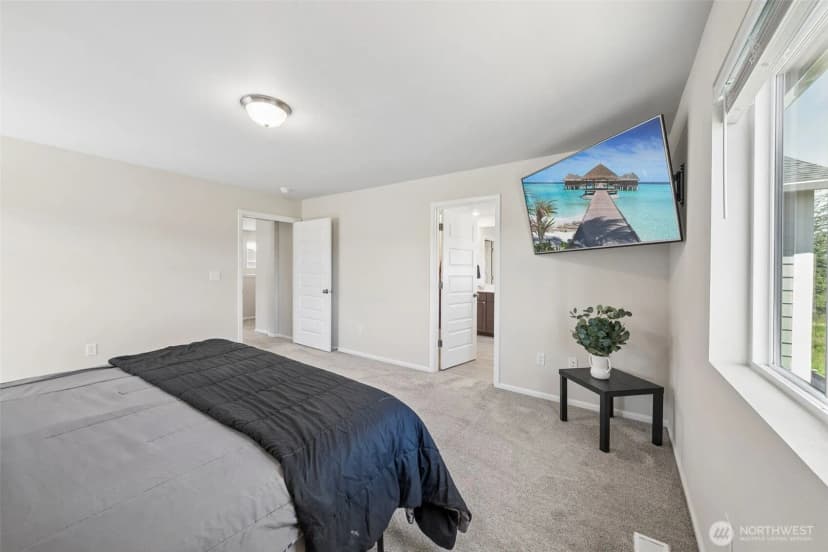 Property photo for 19429 Avenue Court E, Graham photo 22