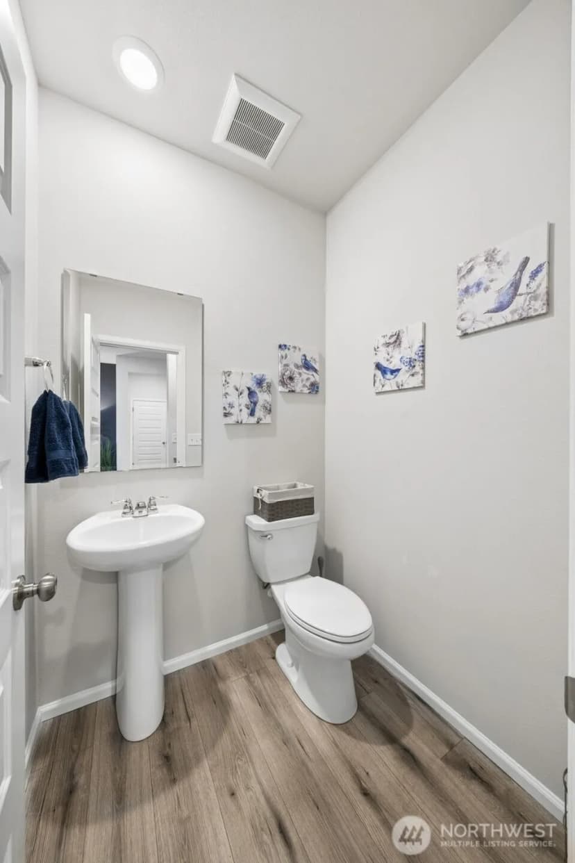 Property photo for 19429 Avenue Court E, Graham photo 10