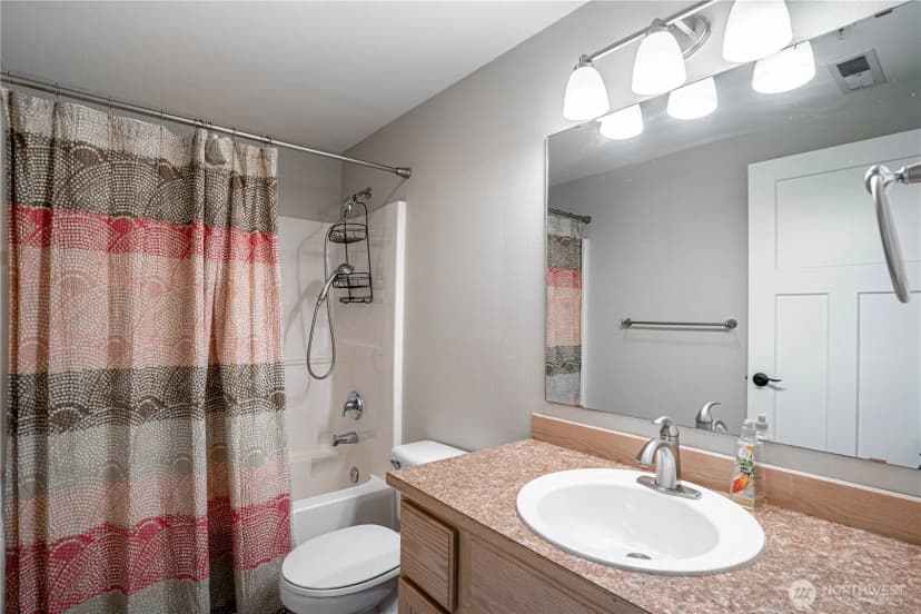 Property photo for 808 W Manson Highway #b202, Chelan photo 22