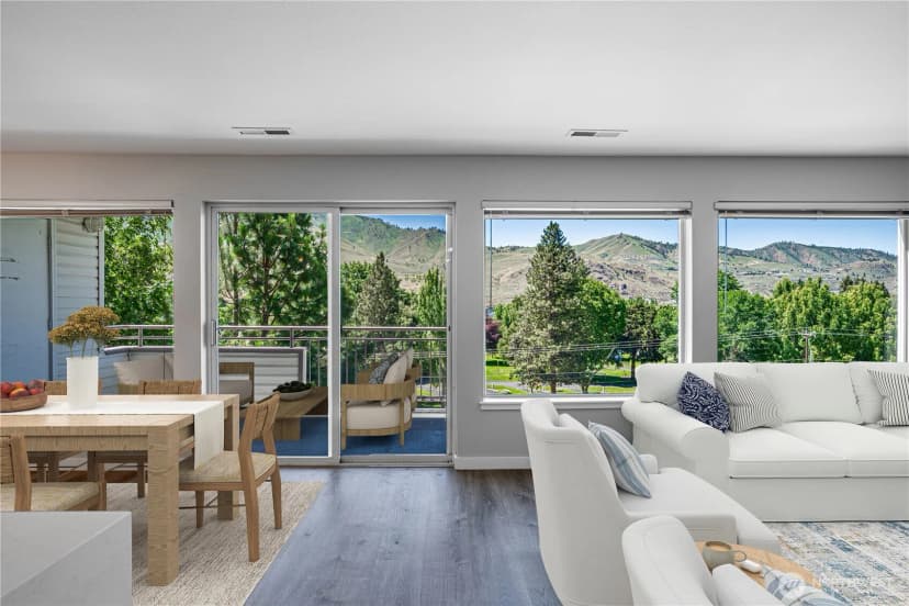 Property photo for 808 W Manson Highway #b202, Chelan photo 7