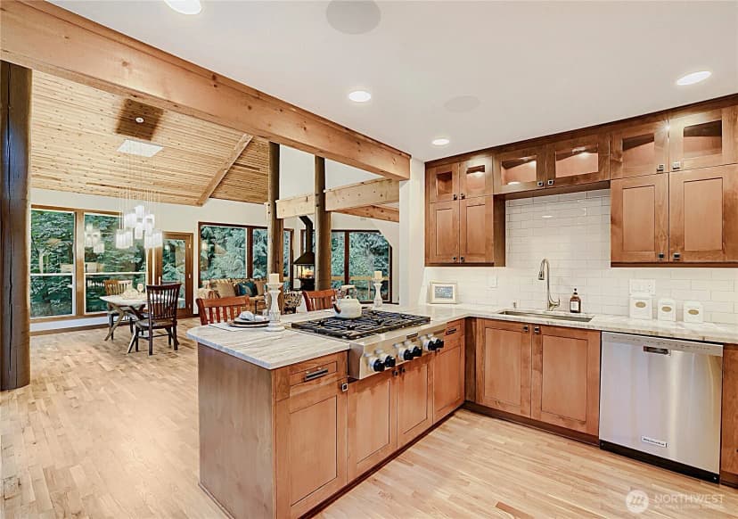 Property photo for 13020 Squak Mountain Road Se, Issaquah photo 13