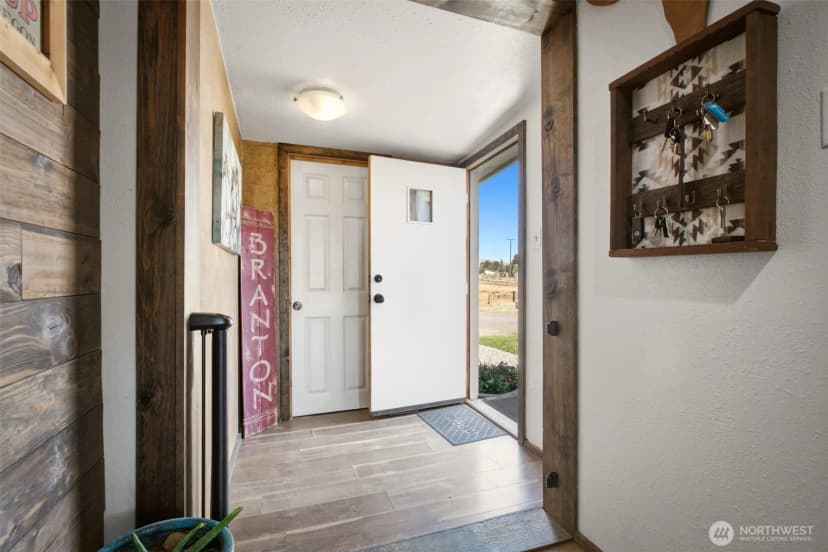Property photo for 1240 W Huntzinger Road, Selah photo 16