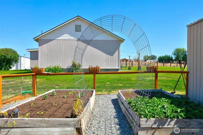 Property photo for 1240 W Huntzinger Road, Selah photo 14
