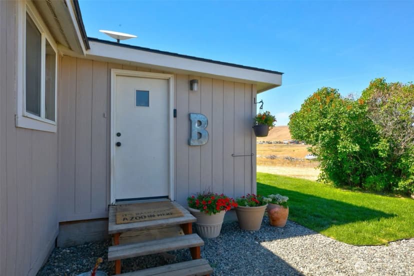 Property photo for 1240 W Huntzinger Road, Selah photo 15