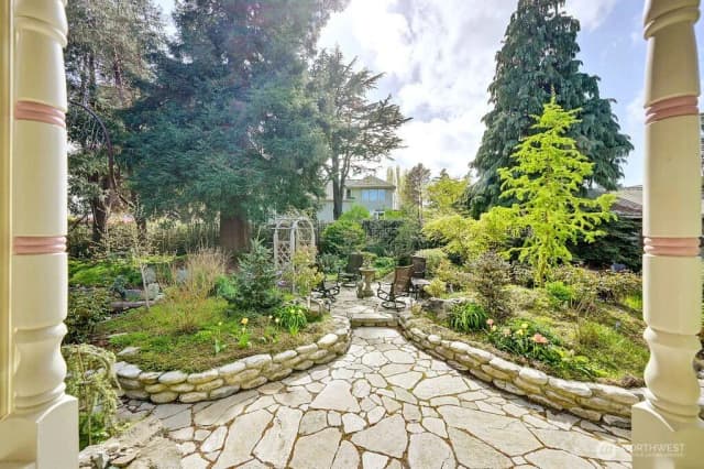Property photo for 410 Lincoln Street, Port Townsend photo 2