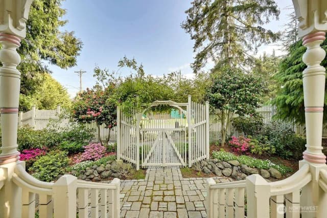 Property photo for 410 Lincoln Street, Port Townsend