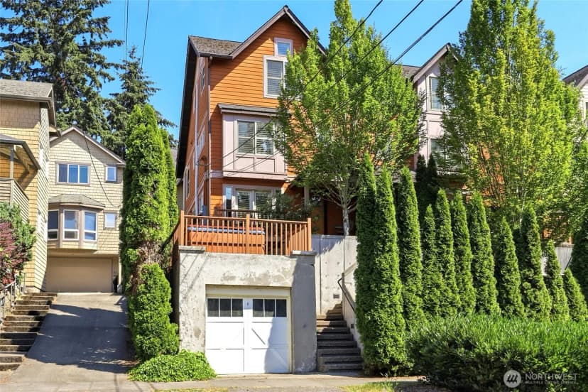 Property photo for 3128 Franklin Avenue E #b, Seattle