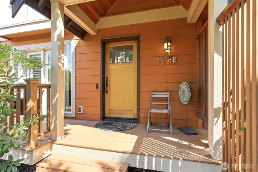 Property photo for 3128 Franklin Avenue E #b, Seattle photo 2
