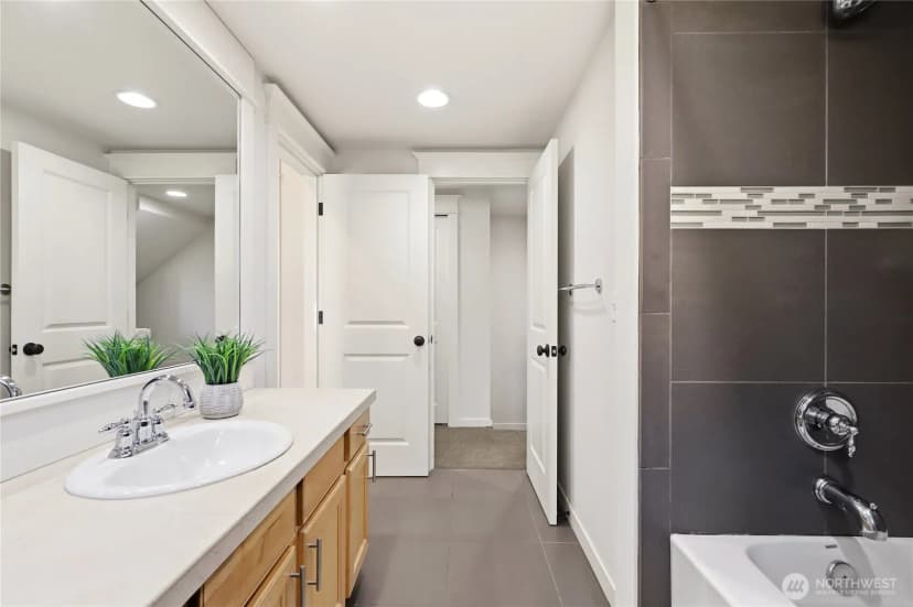 Property photo for 3128 Franklin Avenue E #b, Seattle photo 19