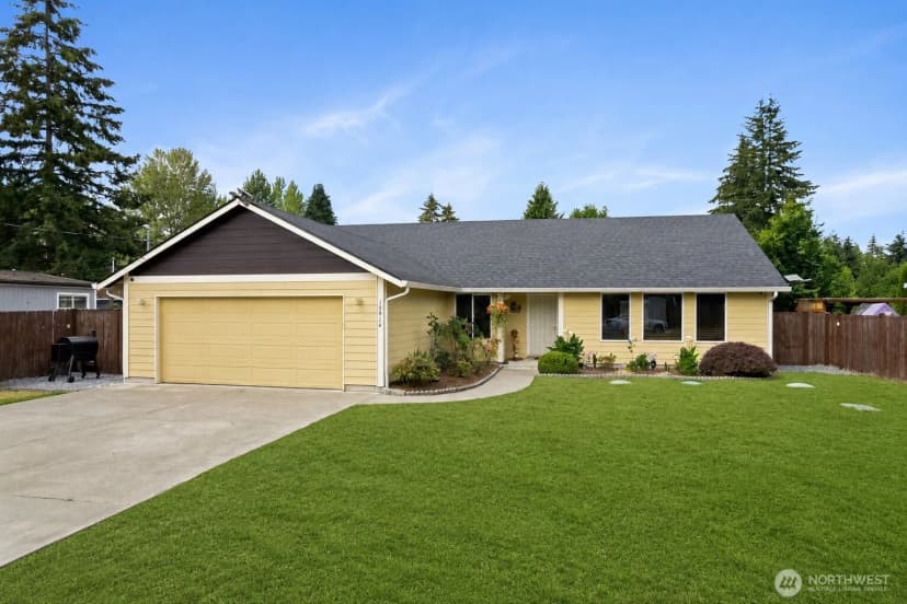 Property photo for 15914 85th Avenue E, Puyallup