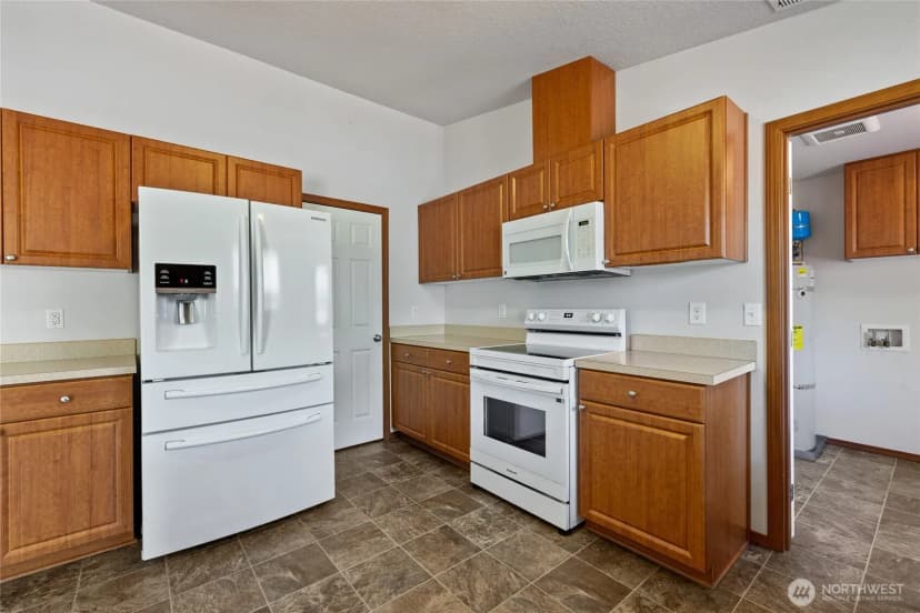 Property photo for 15914 85th Avenue E, Puyallup photo 9