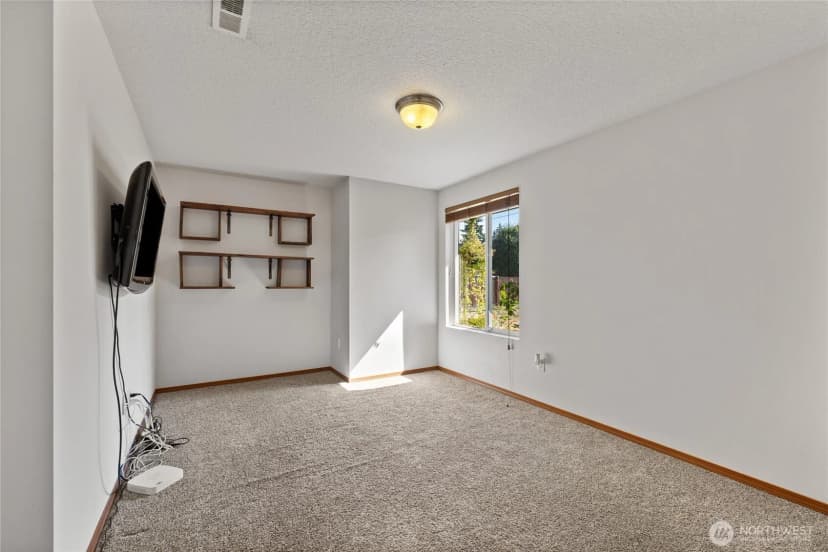 Property photo for 15914 85th Avenue E, Puyallup photo 11