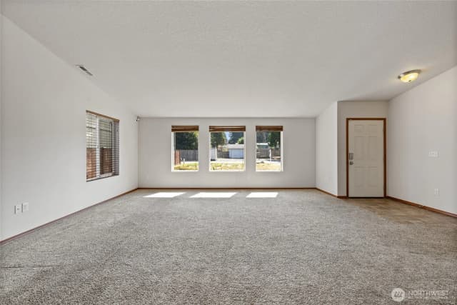 Property photo for 15914 85th Avenue E, Puyallup photo 4