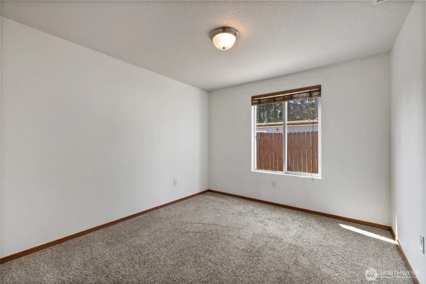 Property photo for 15914 85th Avenue E, Puyallup photo 14