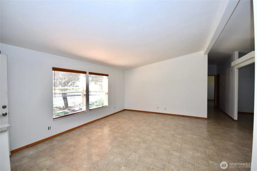 Property photo for 612 N Seventh Avenue, Sequim photo 6
