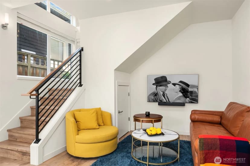 Property photo for 422 10th Avenue E #f, Seattle photo 3