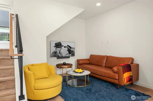 Property photo for 422 10th Avenue E #f, Seattle photo 4
