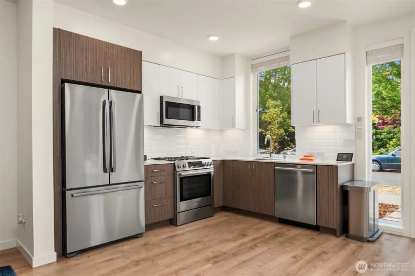 Property photo for 422 10th Avenue E #f, Seattle photo 8