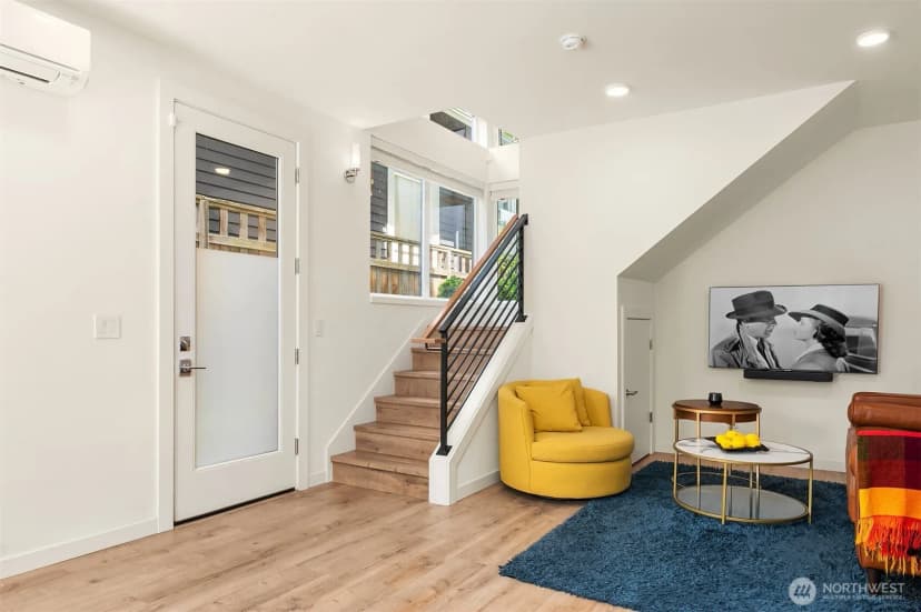 Property photo for 422 10th Avenue E #f, Seattle photo 12