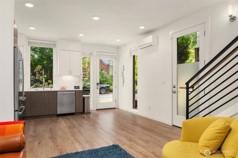 Property photo for 422 10th Avenue E #f, Seattle photo 9