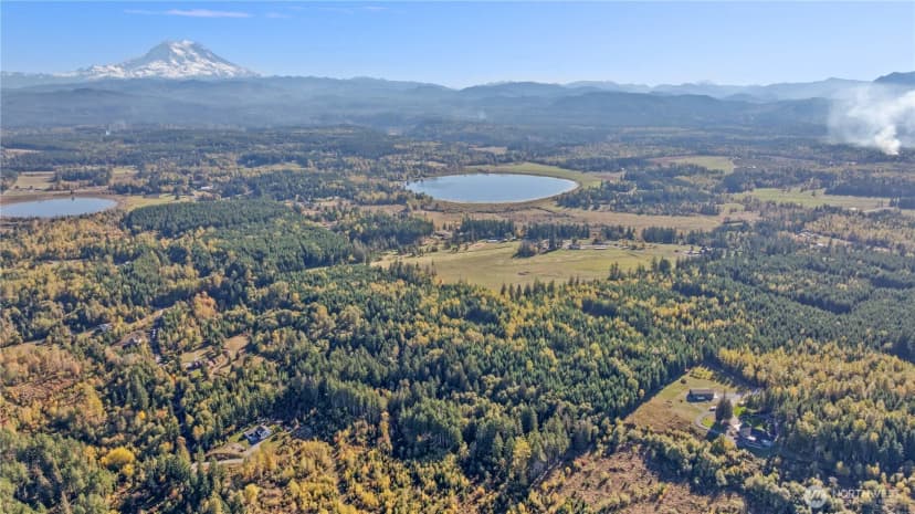 Property photo for 40320 32nd Avenue E, Eatonville