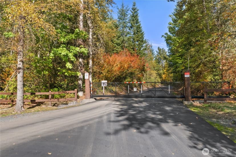 Property photo for 40320 32nd Avenue E, Eatonville photo 24