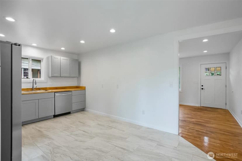 Property photo for 20213 60th Avenue W, Lynnwood photo 19