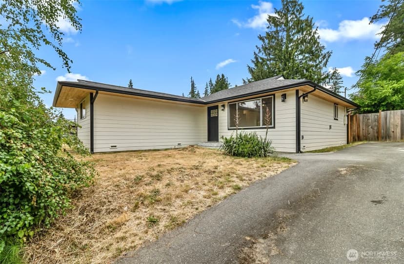 Property photo for 20213 60th Avenue W, Lynnwood