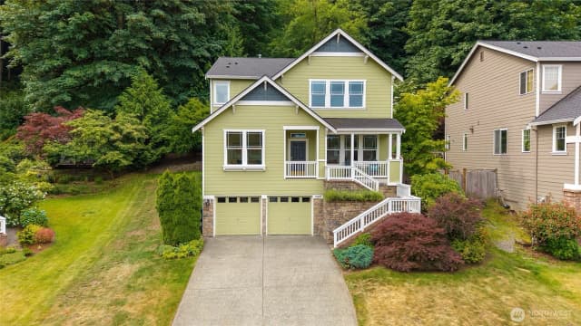 Property photo for 10625 Ne 173rd Place, Bothell photo 2