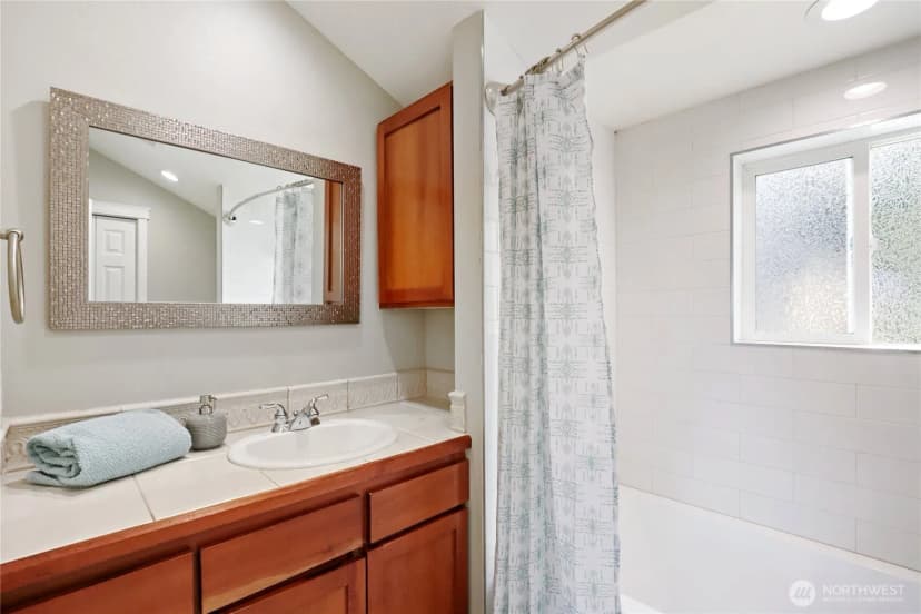 Property photo for 7114 California Avenue Sw #a, Seattle photo 17