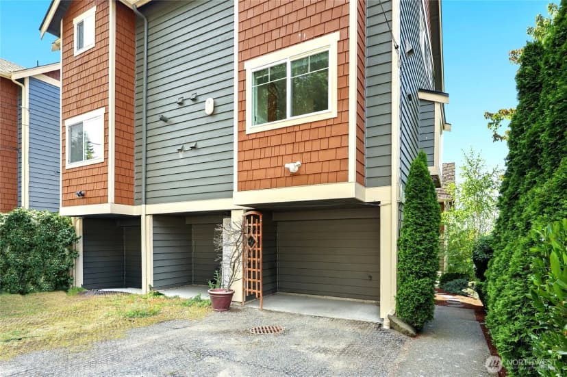 Property photo for 7114 California Avenue Sw #a, Seattle photo 19
