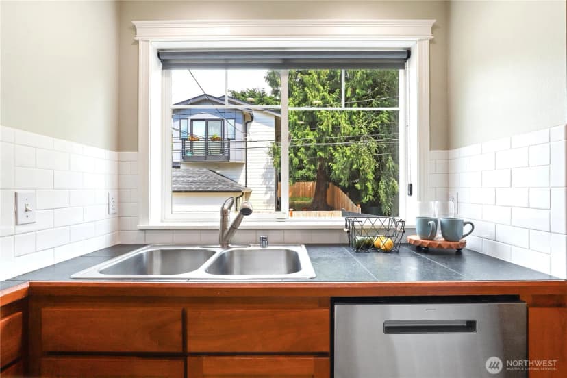 Property photo for 7114 California Avenue Sw #a, Seattle photo 7
