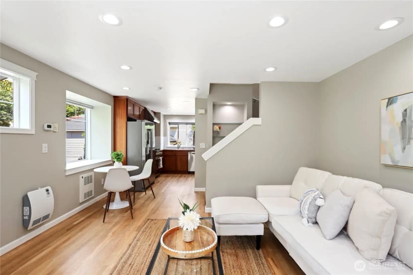Property photo for 7114 California Avenue Sw #a, Seattle photo 11