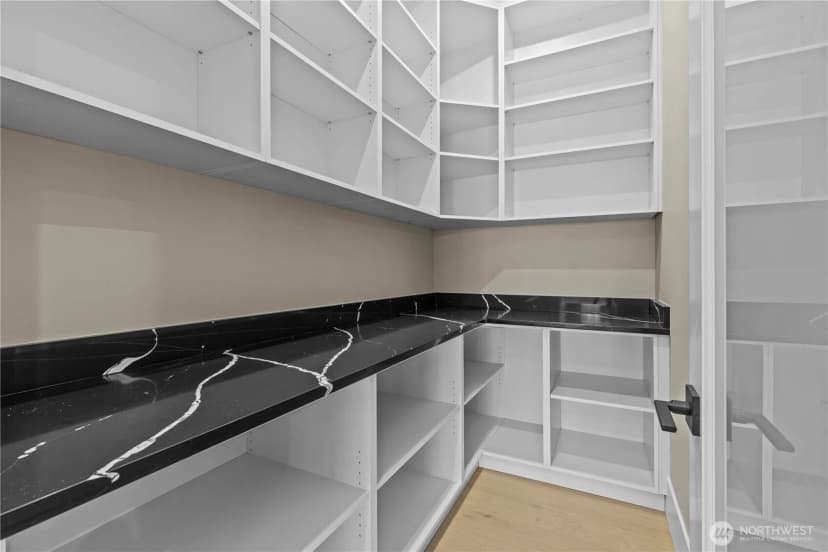 Property photo for 20921 1st Place S, Des Moines photo 17
