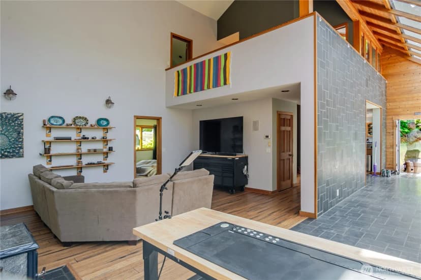 Property photo for 29601 131 Avenue Sw, Vashon photo 8