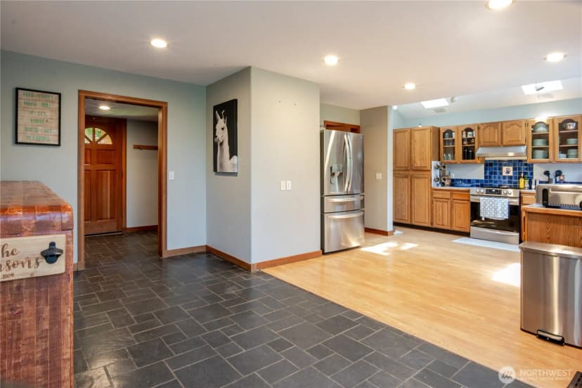 Property photo for 29601 131 Avenue Sw, Vashon photo 3