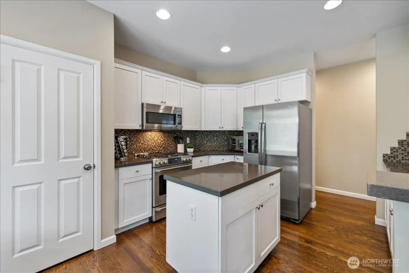 Property photo for 469 243rd Place Se, Sammamish photo 8