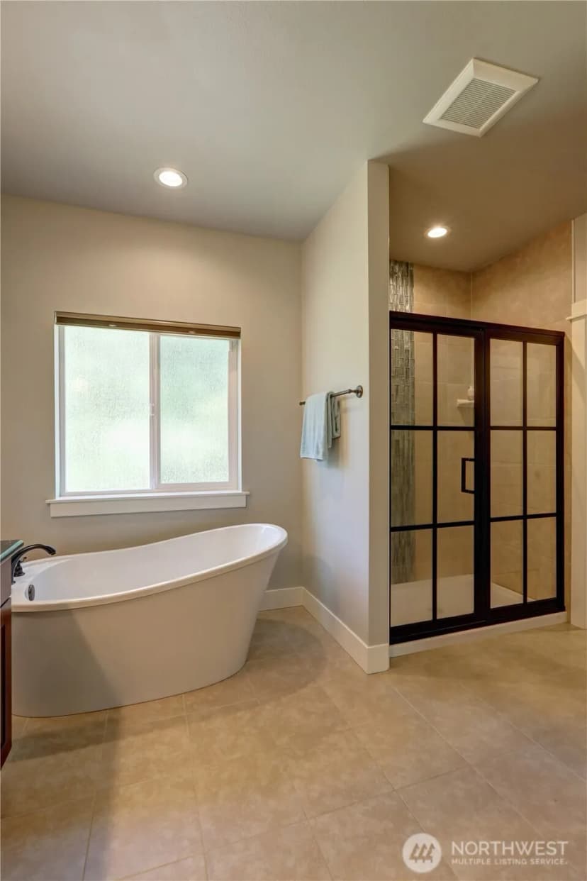 Property photo for 15324 Glenshire Place Sw, Port Orchard photo 13