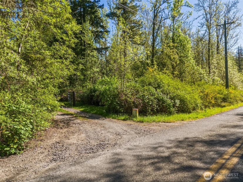 Property photo for 15261 24th Street Sw, Lakebay photo 2